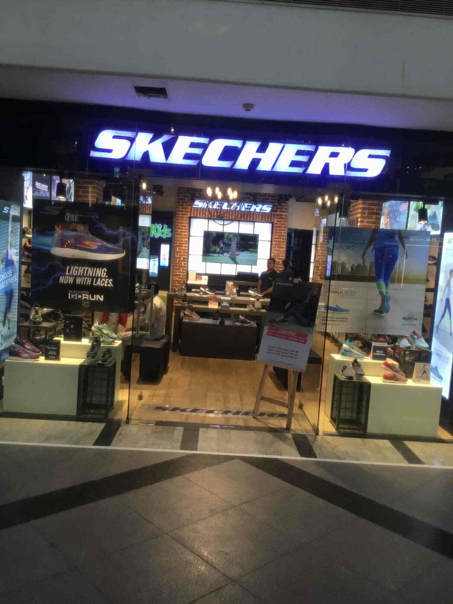 metromall skechers
