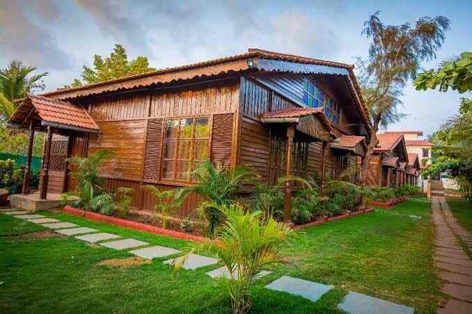 Shining Sand Beach Hotel Baga 3 Star Hotels In Goa Justdial