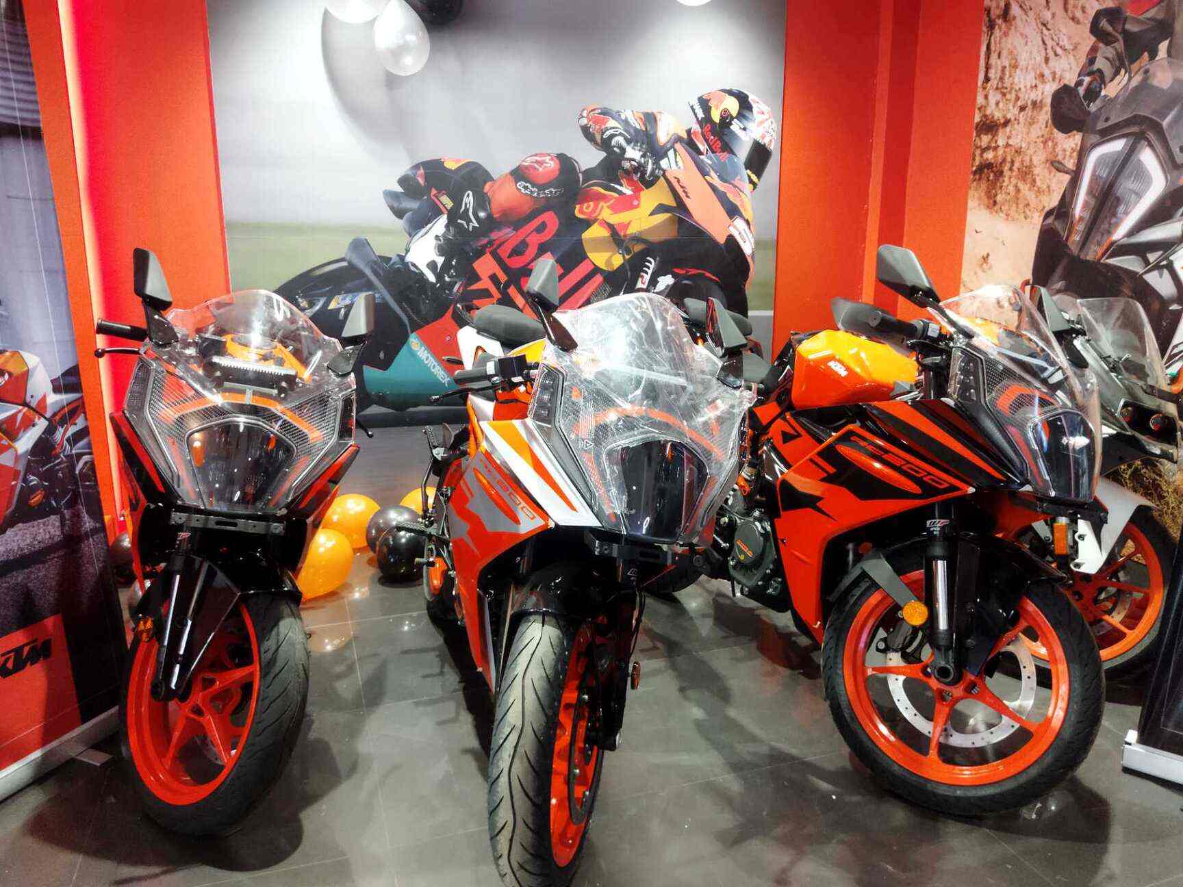 Ktm Showroom Reviews, Kachiguda 