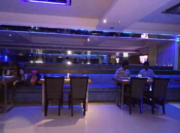 restaurant p l