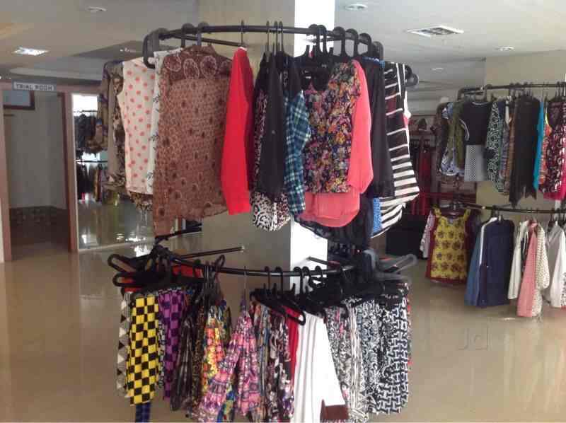 Fashion avenue clothes store 2 Fashion avenue clothes store 29
