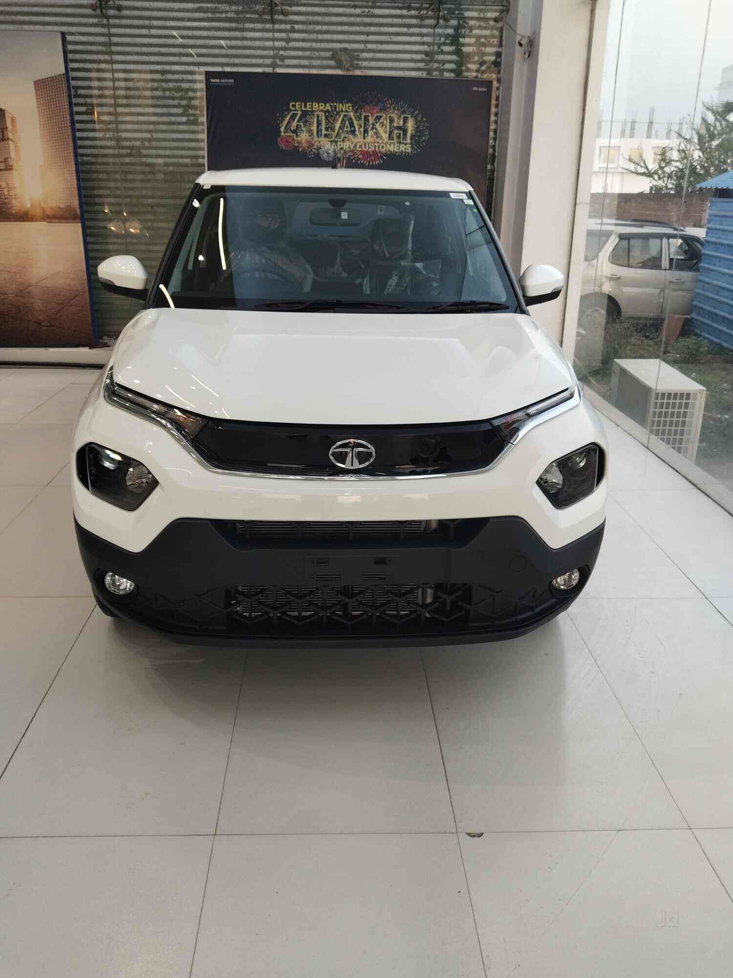 Nitiraj TATA Motors in Motihari Rulhi Road,Motihari Best Car Dealers