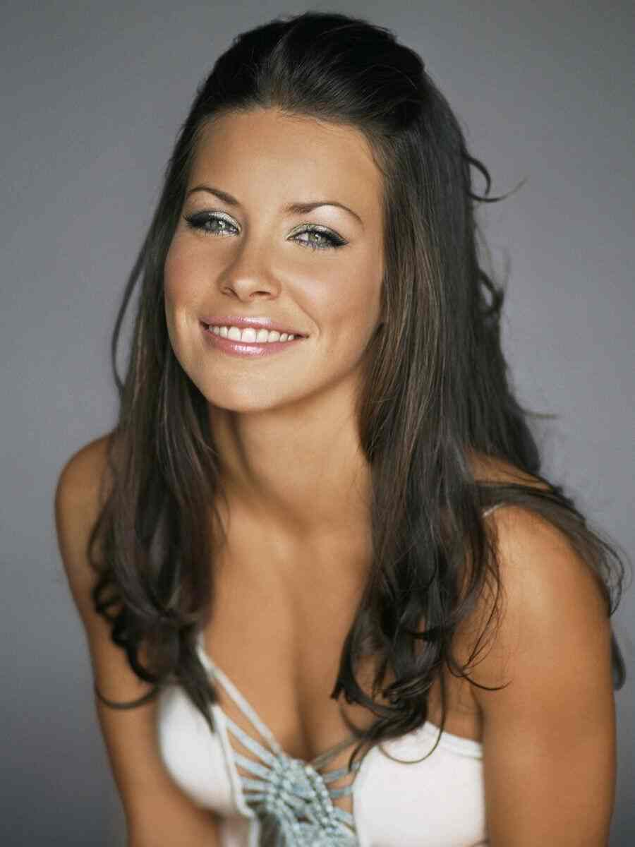 Evangeline Lilly Oops Evangeline Lilly Oops